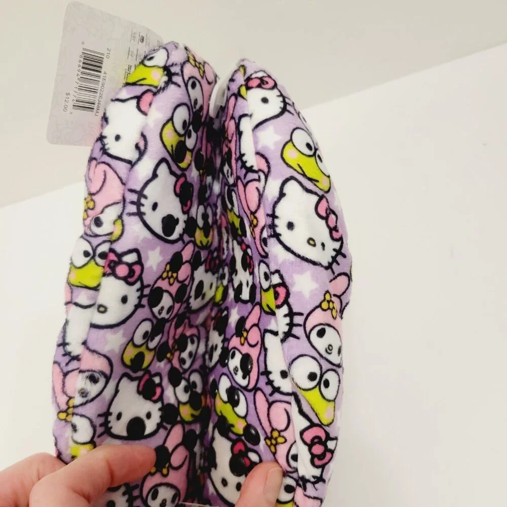 Kids Girl Hello Kitty Friends Slip on Fuzzy Slipper Socks Sz 8/13 Small/Med